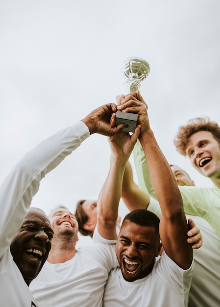 L&#39;équipe de football célèbre sa victoire