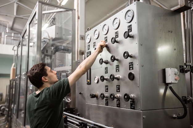 Equipement pour la préparation de la bière