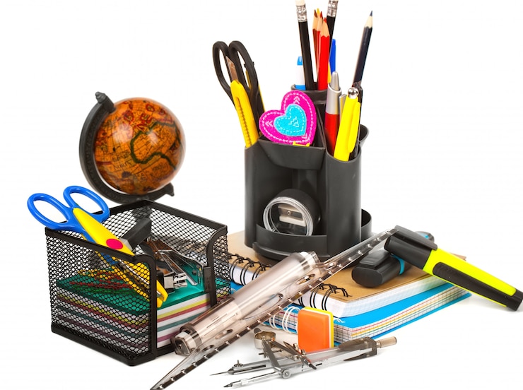 Photo équipement scolaire sur table