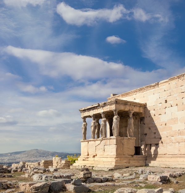 Erechtheion temple Acropole d'Athènes avec les célèbres Caryatides