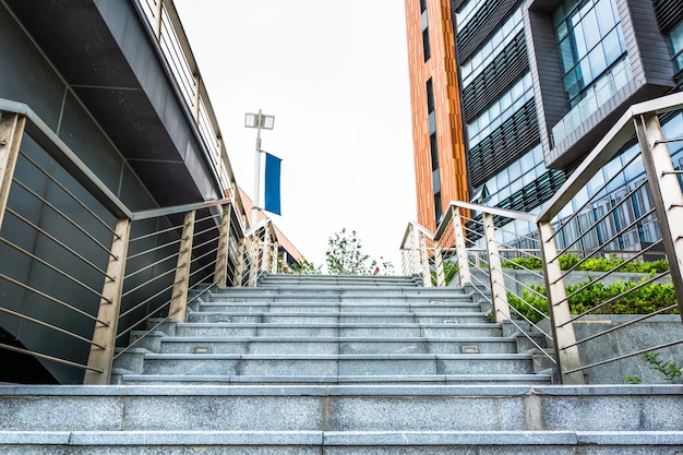 Photo escalator dans le paysage urbain en plein airguangzhou chine