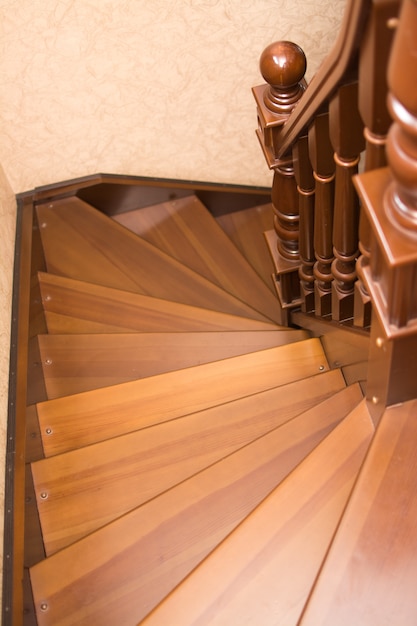 Escalier en colimaçon en bois