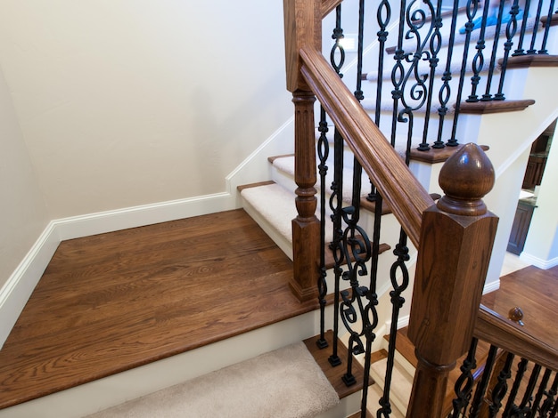 Escalier de maison de luxe.