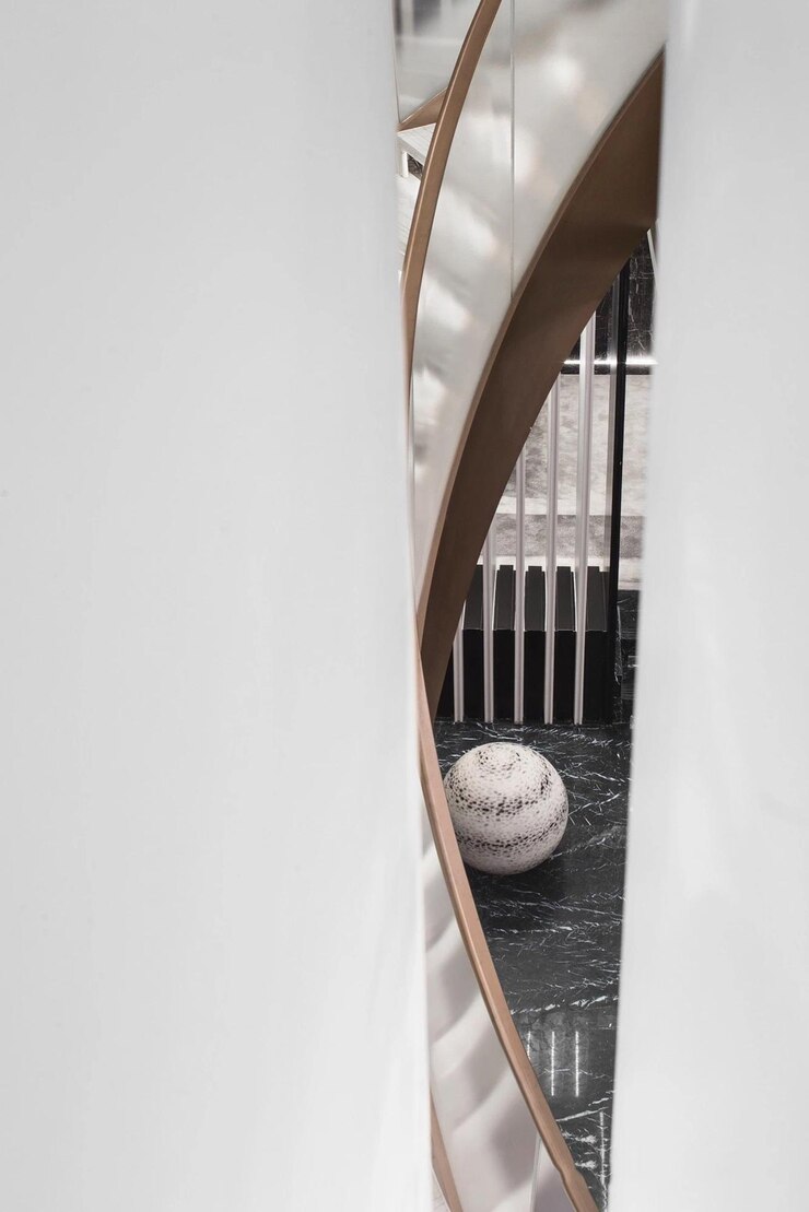 Photo l'escalier en spirale moderne