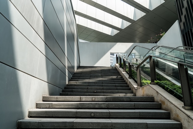 Escaliers dans la gare