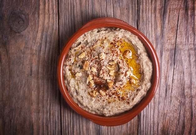 Esme, baba ganush à base d'aubergines au four avec pâte de sésame