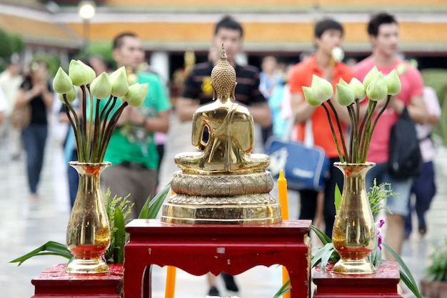 C'est une belle statue de Bouddha.