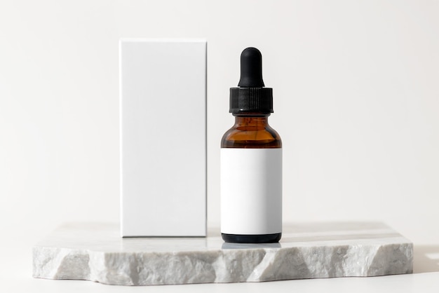 Étiquette png de moquette de bouteille de sérum pour le produit goutte-à-goutte de beauté