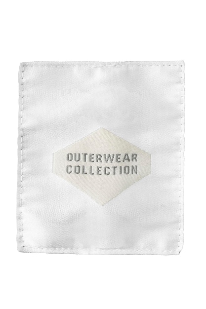 Étiquette de vêtements isolée