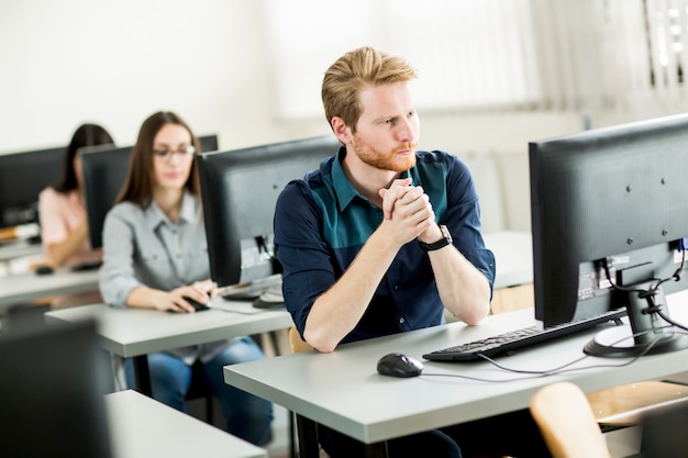 Les étudiants en classe