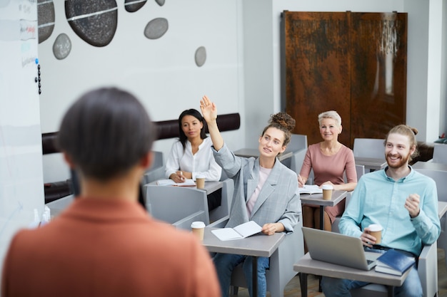 Les étudiants Posent Des Questions