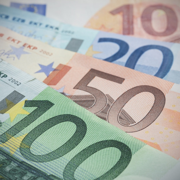 Euro tirelire pour votre budget d'investissement.