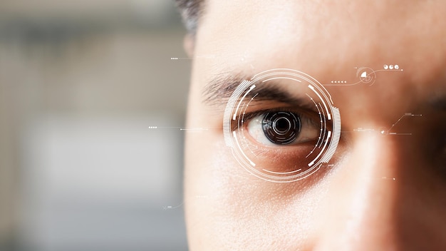 Examen et traitement oculaire balayage biométrique des yeux masculins de près soins de santé