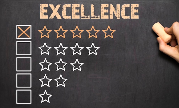 L'Excellence cinq étoiles d'or sur Chalkboard