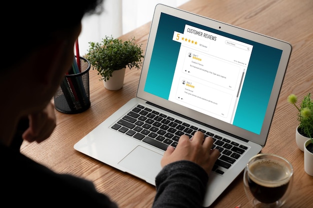 Photo expérience client et analyse des avis par un logiciel informatique moderne pour les entreprises