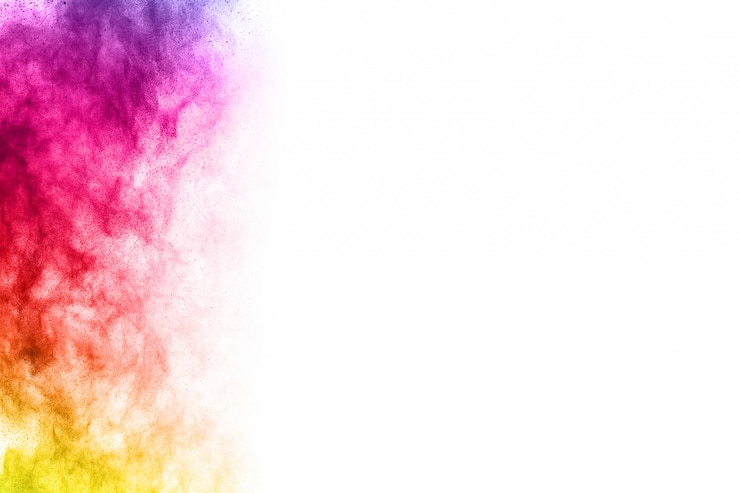 Photo explosion de poudre colorée sur fond blanc.