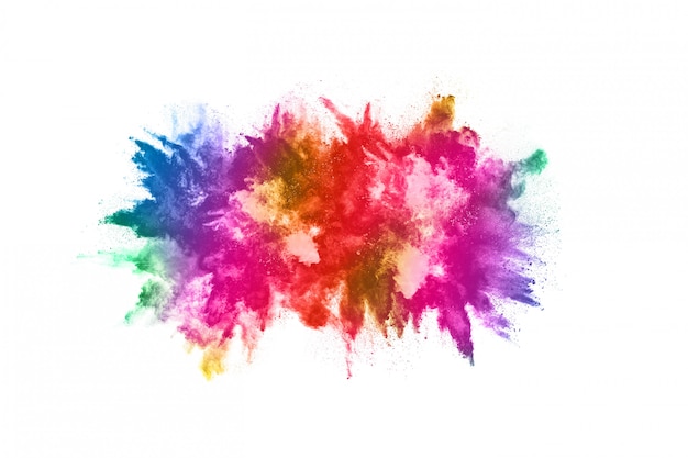 Une explosion de poudre colorée sur fond blanc