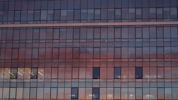 Façade de bâtiment en verre