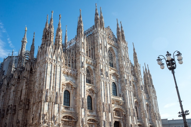 Façade de la cathédrale de Milan (Duomo di Milano)