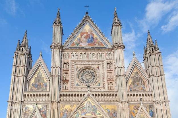 Façade de la cathédrale d'Orvieto