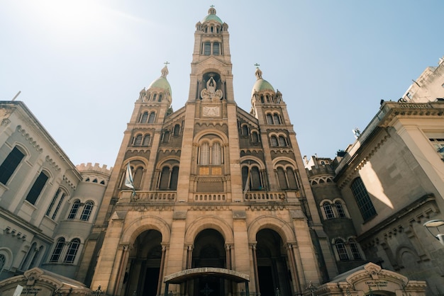 Façade de l'église Santisimo Sacramento à Buenos Aires en Argentine le 2 mars 2024