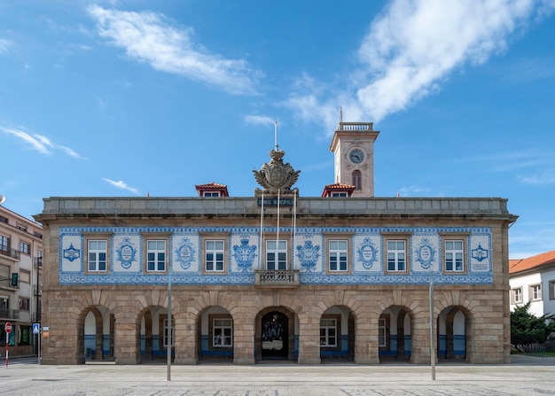 Façade ornée de carreaux de céramique de la mairie de Povoa de Varzim