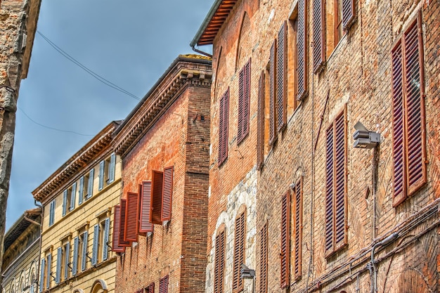 Façades anciennes à Sienne Italie