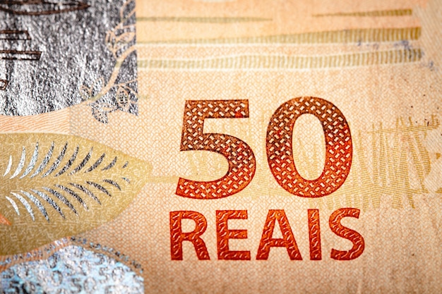 Facture de 50 reais du real brésilien en macro photo pour le concept de l'économie brésilienne