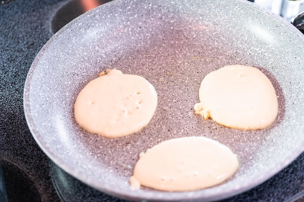 Faire des crêpes