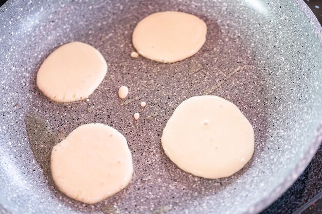 Faire des crêpes