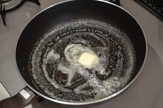 Faire du riz à l'omelette