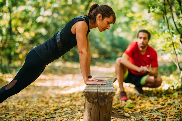 Faire de l'exercice dans le parc