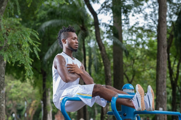 Faire des sit-ups