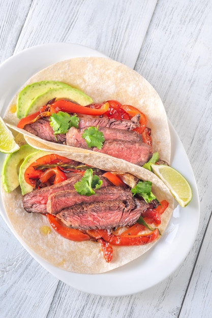 Fajitas au steak brûlant