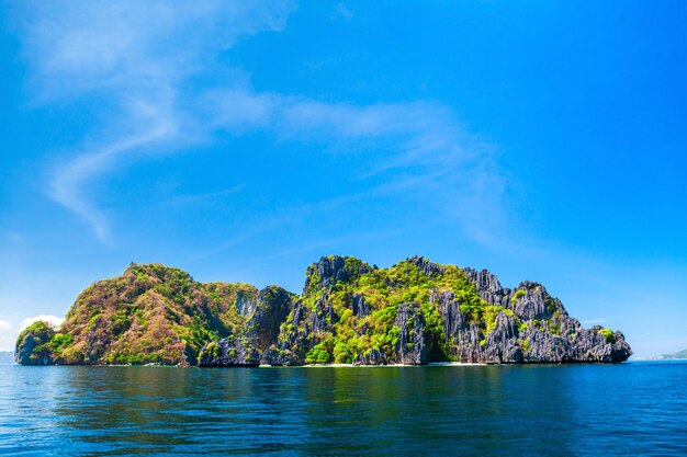 Falaise de montagne à El Nido Philippines