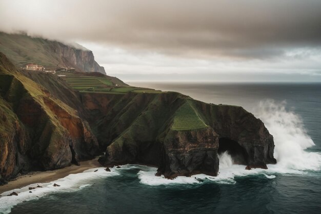 Photo des falaises hautes dans les îles féroé basalte vertigineux