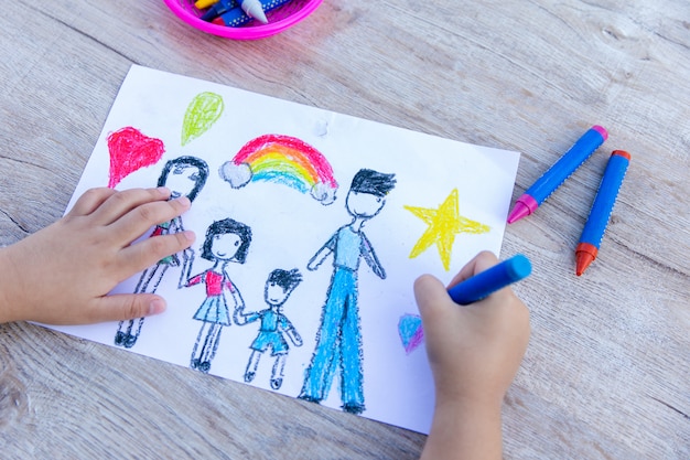 Famille heureuse. dessin à l&#39;aquarelle