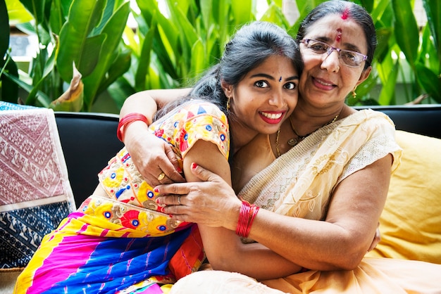 Une famille indienne heureuse