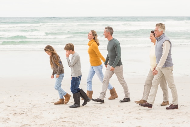 Famille multi génération tous ensemble