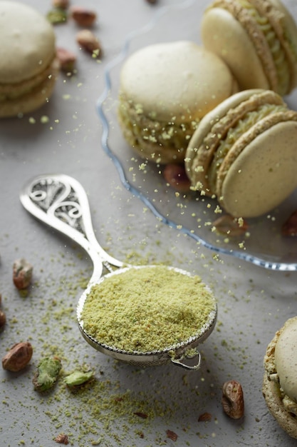 Farine de pistache et macarons verts