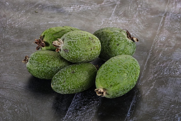 Photo feijoa exotique mûr et sucré