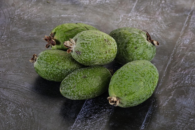 Photo feijoa exotique mûr et sucré