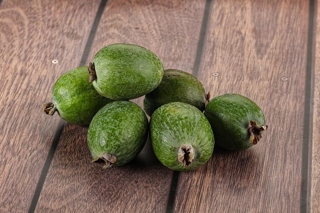 Feijoa fraîche, sucrée et juteuse mûre