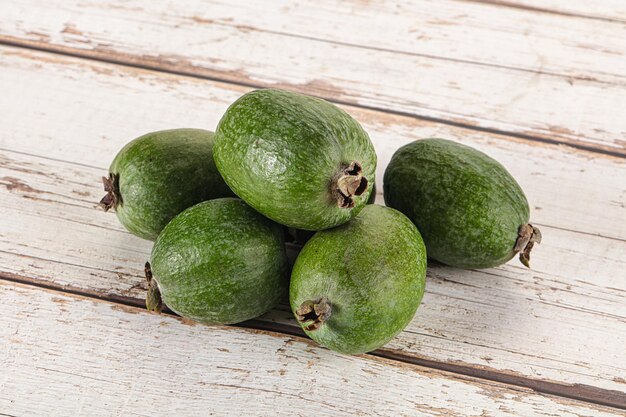 Photo feijoa fraîche, sucrée et juteuse mûre