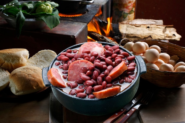 Feijoada aux haricots violets