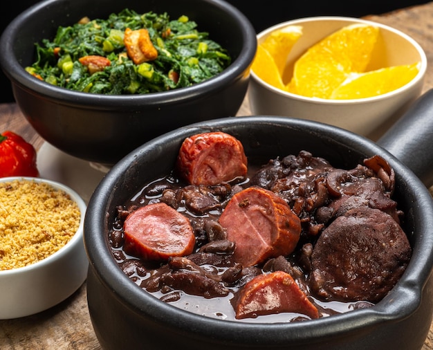 FEIJOADA comida tipica e tradicional da culinaria brasileira