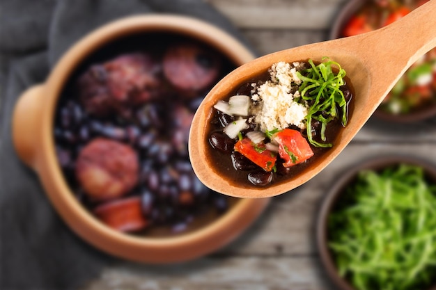 Feijoada plat de cuisine brésilienne typique Vue de dessus