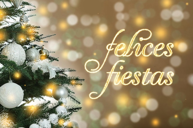 Felices Fiestas Carte de vœux festive avec de joyeuses fêtes39s souhaite en espagnol et arbre de Noël sur fond clair