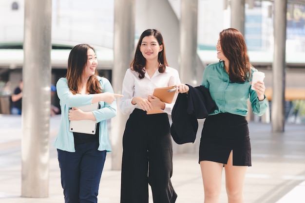 Femme d&#39;affaires asiatique de style de vie