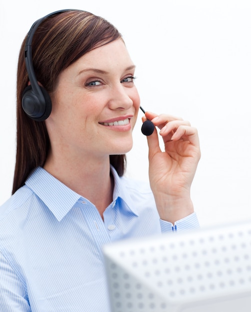 Femme d&#39;affaires attrayant avec casque